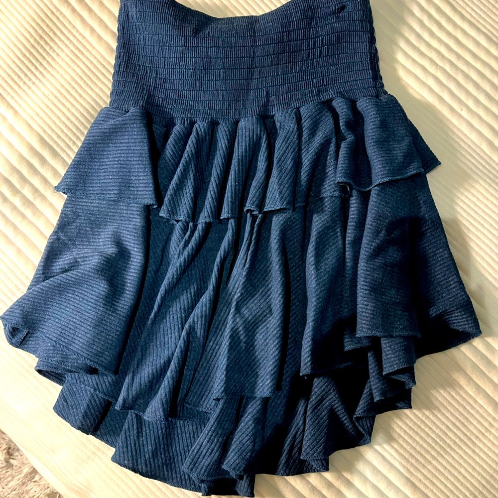 NWT navy flowy skirt